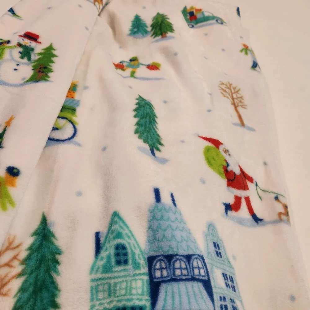 Wondershop Target Christmas Plush Throw Blanket Winter Village Santa Snowman